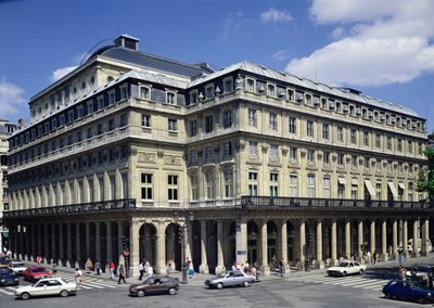 Vista della facciata del Théâtre Français da Victor Louis